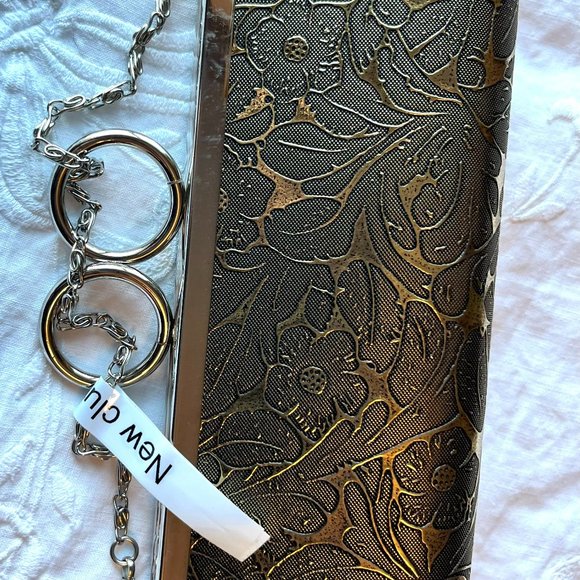 New Gold Purse with Gold Stamping - Picture 4 of 11
